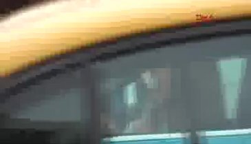 Taksici kenara çekip hüngür hüngür ağladı
