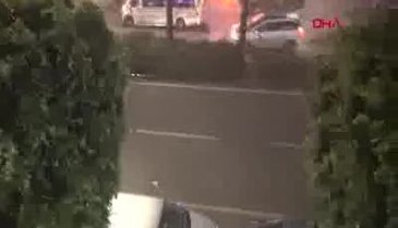 Adana'yı vurdu: Dolu ve fırtına!