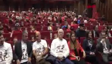 Bursa'da Karagöz ve Hacivat 'canlı sinema'da çocuklarla buluştu