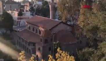 Bursa'da 1700 yıllık Ayasofya Orhan Camii'ndeki cam kapı tepki çekti