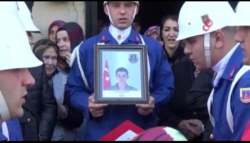 Bursa şehidini gözyaşlarıyla karşıladı!