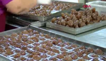 Bursa'da bir oturuşta 4 kilo kestane şekeri yedi