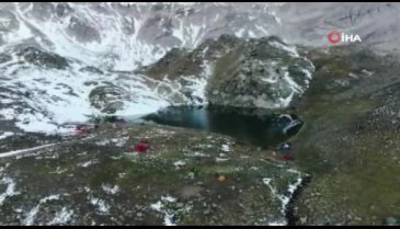Bursa'da dağcılardan vefa tırmanışında müthiş görüntüler ortaya çıktı