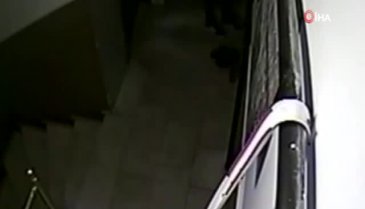 Ayakkabı hırsızı kameraya yakalandı