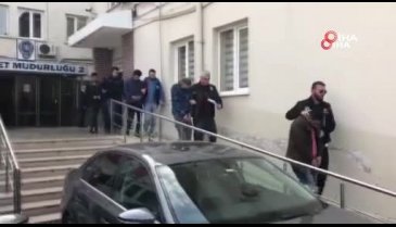 Bursa'da uyuşturucuyu satamadan yakayı ele verdiler