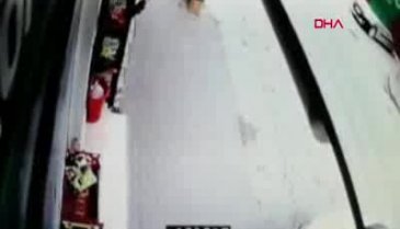 Bursa'da bir kişinin yaralandığı zincirleme kaza kamerada