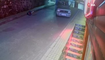Kamyonet inşaat boşluğuna böyle düştü