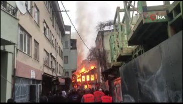 Bursa'da ahşap ev alevlere teslim!	- 2
