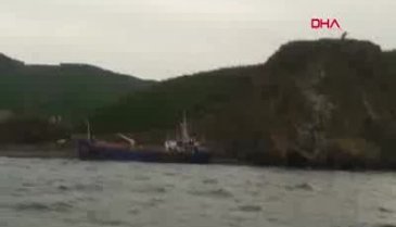 Kuru yük gemisi karaya oturdu!