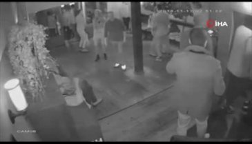 Gece kulübünde dans ederek çanta çaldı