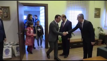 Bursalı ilkokul öğrencilerinden şehit kızına anlamlı ziyaret