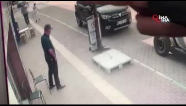 Bursa'da 'gelin arabalı' soyguncu, kuyumcuyu soymaya değil, havaya ateş etmeye gelmiş