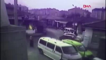 Şarjda bırakılan cep telefonu bomba gibi patladı