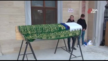 Bursa'da yatağında ölü bulunan genç son yolculuğuna uğurlandı