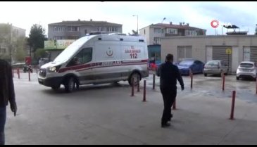 Bursa'da forklift ile paletlerin arasında kalan işçi yaralandı