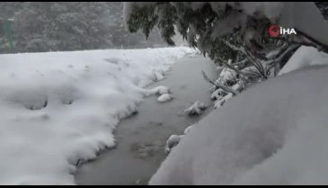 Bursa Uludağ yoğun kar ve tipiye teslim