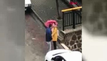 İzmir'de sokak ortasında korkunç görüntü
