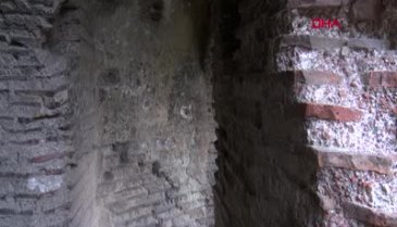 Bursa'da tarihi Fresk yontularak çalındı