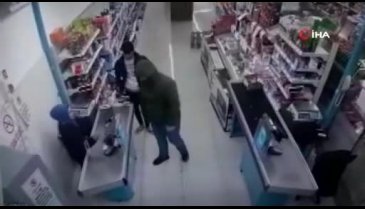 Bursa'da kasiyerin boğazına bıçak dayadı, 'pişman değilim' dedi