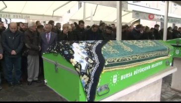 Şair Cengiz Numanoğlu'nun eşi Bursa'da son yolculuğuna uğurlandı