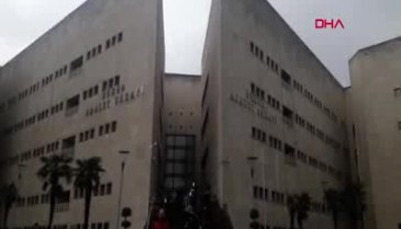 Bursa'da sevgilisinin pompalıyla yaraladığı kadın mahkemeye böyle geldi