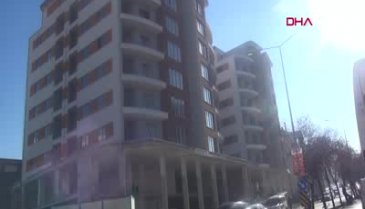 Bursa'da kentsel dönüşüm bitmeden inşaat halindeki daireye taşındı