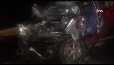 Kamyonet, sebze yüklü kamyon ile çarpıştı: 1 ölü, 2 yaralı