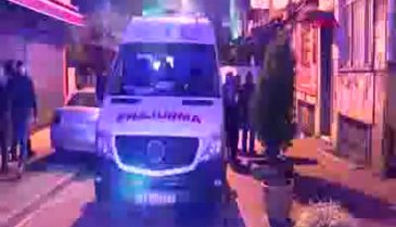 Yabancı uyruklu çift evlerinde ölü bulundu