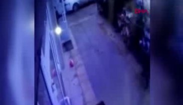 Beşinci kattan düşen çocuğu, zemine çarpmak üzereyken yakaladılar