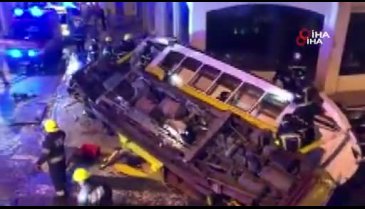 Tramvay devrildi: Çok sayıda yaralı