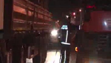 TIR'ın dorsesinde yangın!