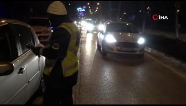 Bursa'da yeni yıla alkolmetre ile girdiler