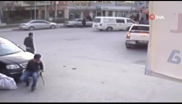 İş adamının bankadan çektiği parayı böyle çaldılar