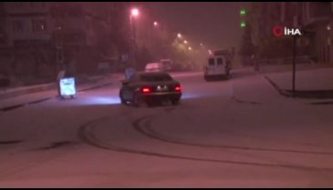 Kar üzerinde drift çılgınlığı