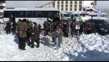 Bursa'da tatilciler pistlere akın etti