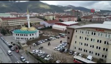 Dünya şampiyonu judocu Bursa'da kendi ismini verdiği spor salonun açılışını yaptı