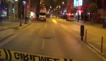 Trafik ışıklarına asılı çanta fünye ile patlatıldı