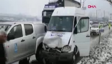 Bursa'da&nbsp;zincirleme kaza: 4 kişi yaralandı