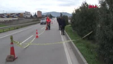 Karayolu kenarında ceset bulundu