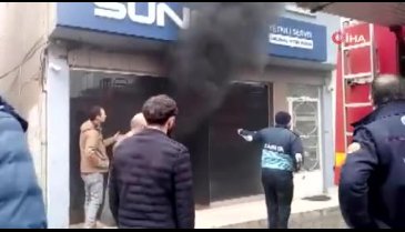 Bursa'da elektronik tamirhanesinde yangın