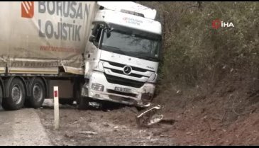 Bursa'da ikiye bölünen tırdan sağ kurtuldu