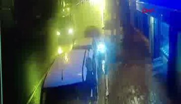 Bursa'da makas atan maganda 3 araca çarptı: 1 yaralı