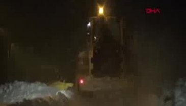 Kar ve tipide mahsur kalan 40 kişi kurtarıldı