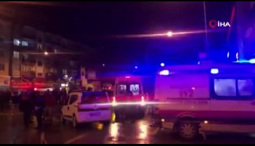 Bursa Gemlik'te iki araç çarpıştı: Yaralılar var