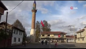 Bursa'da bu minareyi görenler şaşırıyor
