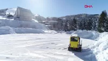 Bursa Uludağ'da kar motoruna alternatif, paletli minibüs