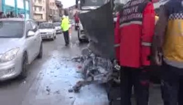 Otomobil TIR'a çarptı: Minik Efe öldü, babası yaralı