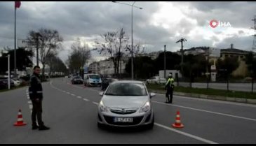 Bursa'da trafikten çikolatalı uygulama
