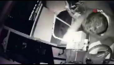 Yolcu otobüsünde korku dolu anlar! Şoförü bıçakladı...