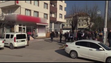 Bursa'da kargosunu almaya gitti, kocası tarafından vuruldu